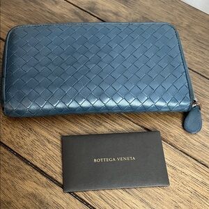 Bottega Veneta Woven Blue Men's Wallet (or Women)